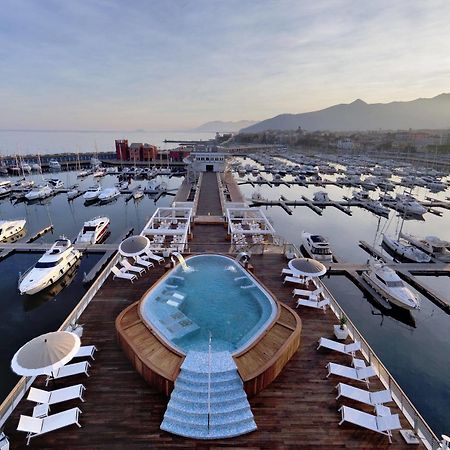 Yacht Club Marina Di Loano Hotel Kültér fotó