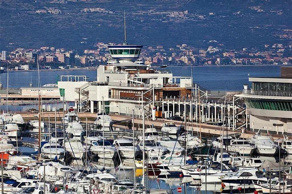 Yacht Club Marina Di Loano Hotel Kültér fotó