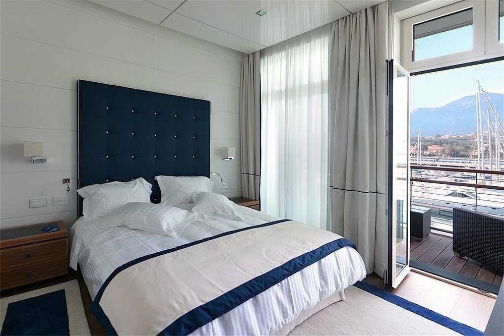 Yacht Club Marina Di Loano Hotel Kültér fotó