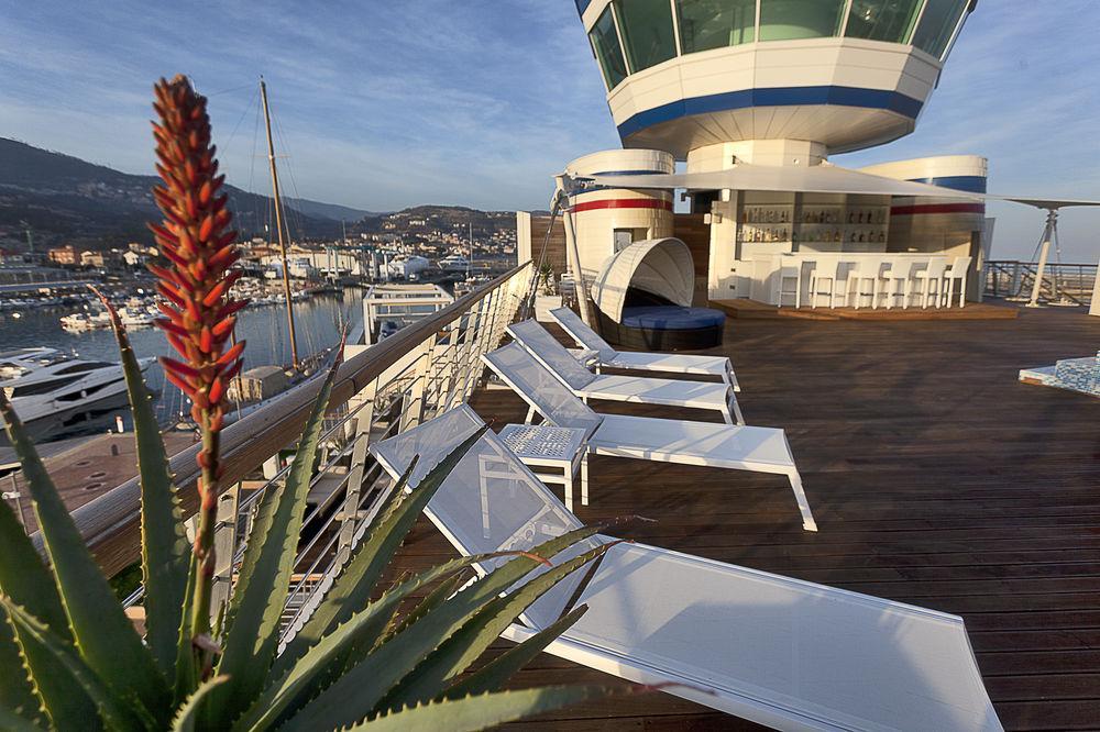 Yacht Club Marina Di Loano Hotel Kültér fotó