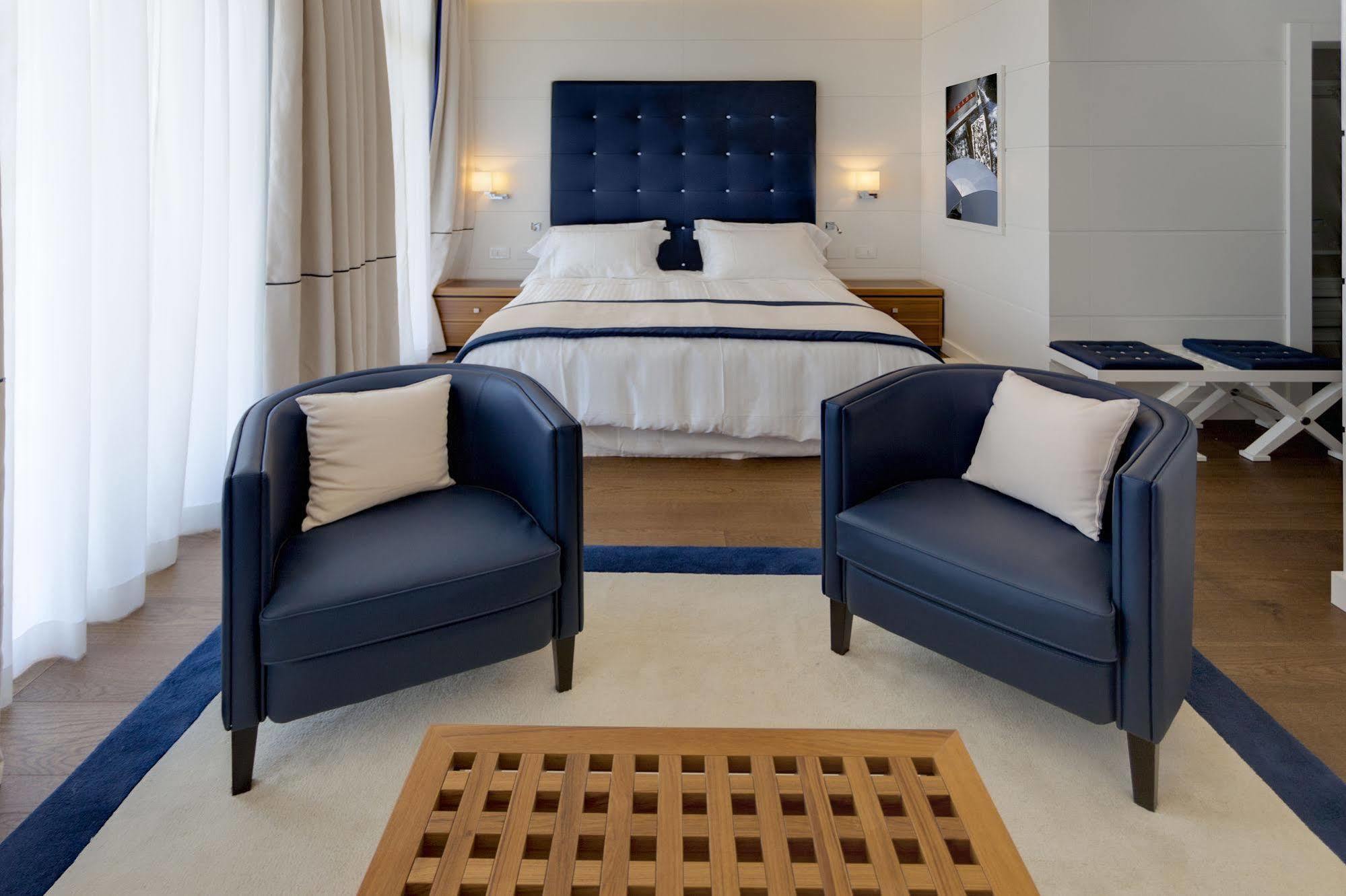 Yacht Club Marina Di Loano Hotel Kültér fotó
